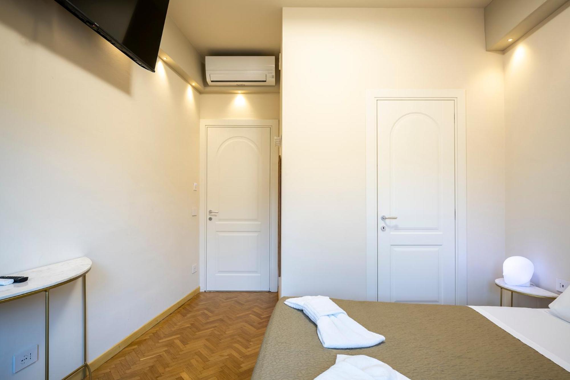 Duomo - Camere Matrimoniali Con Bagno Privato فلورنس المظهر الخارجي الصورة