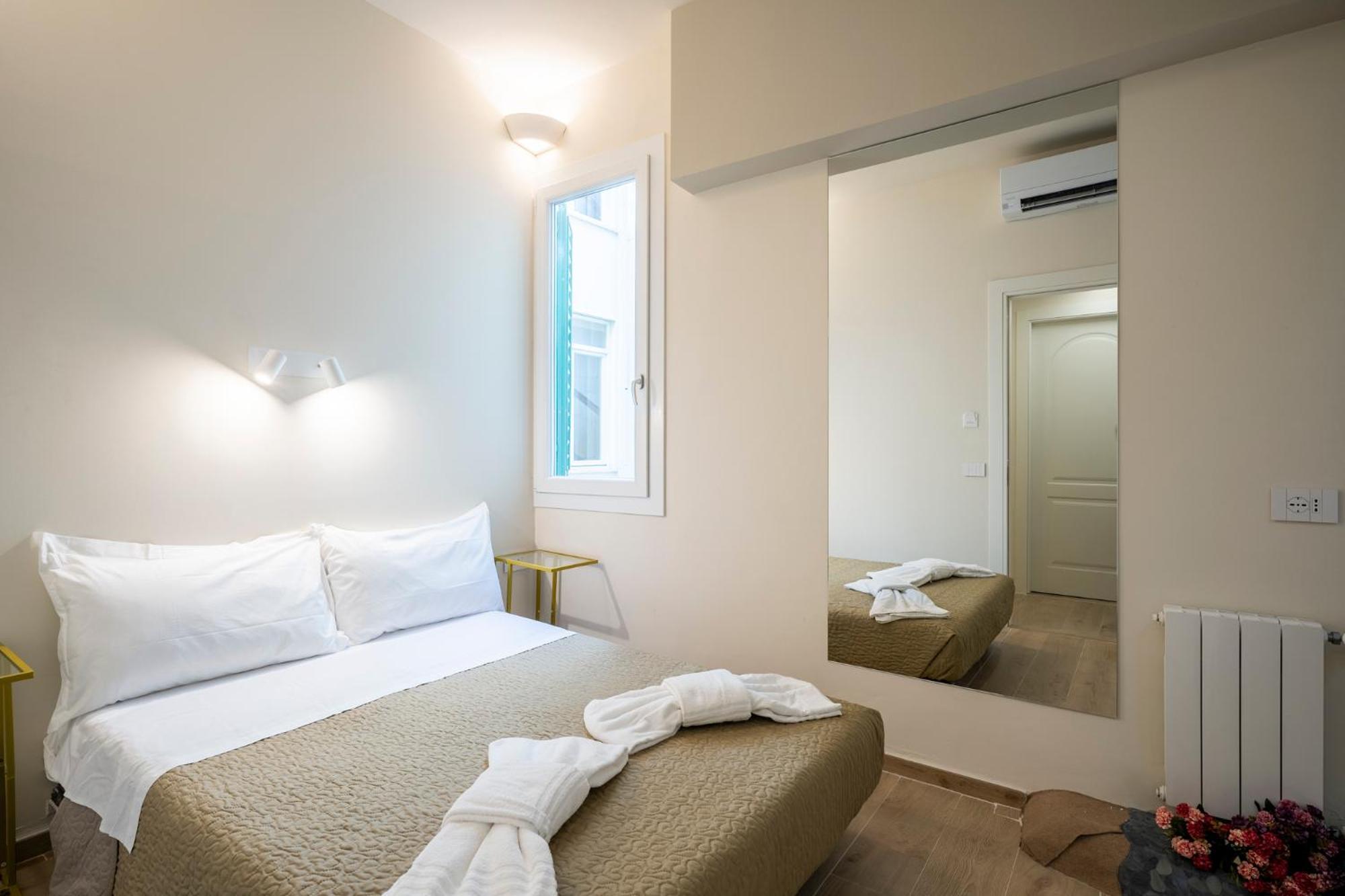 Duomo - Camere Matrimoniali Con Bagno Privato فلورنس المظهر الخارجي الصورة