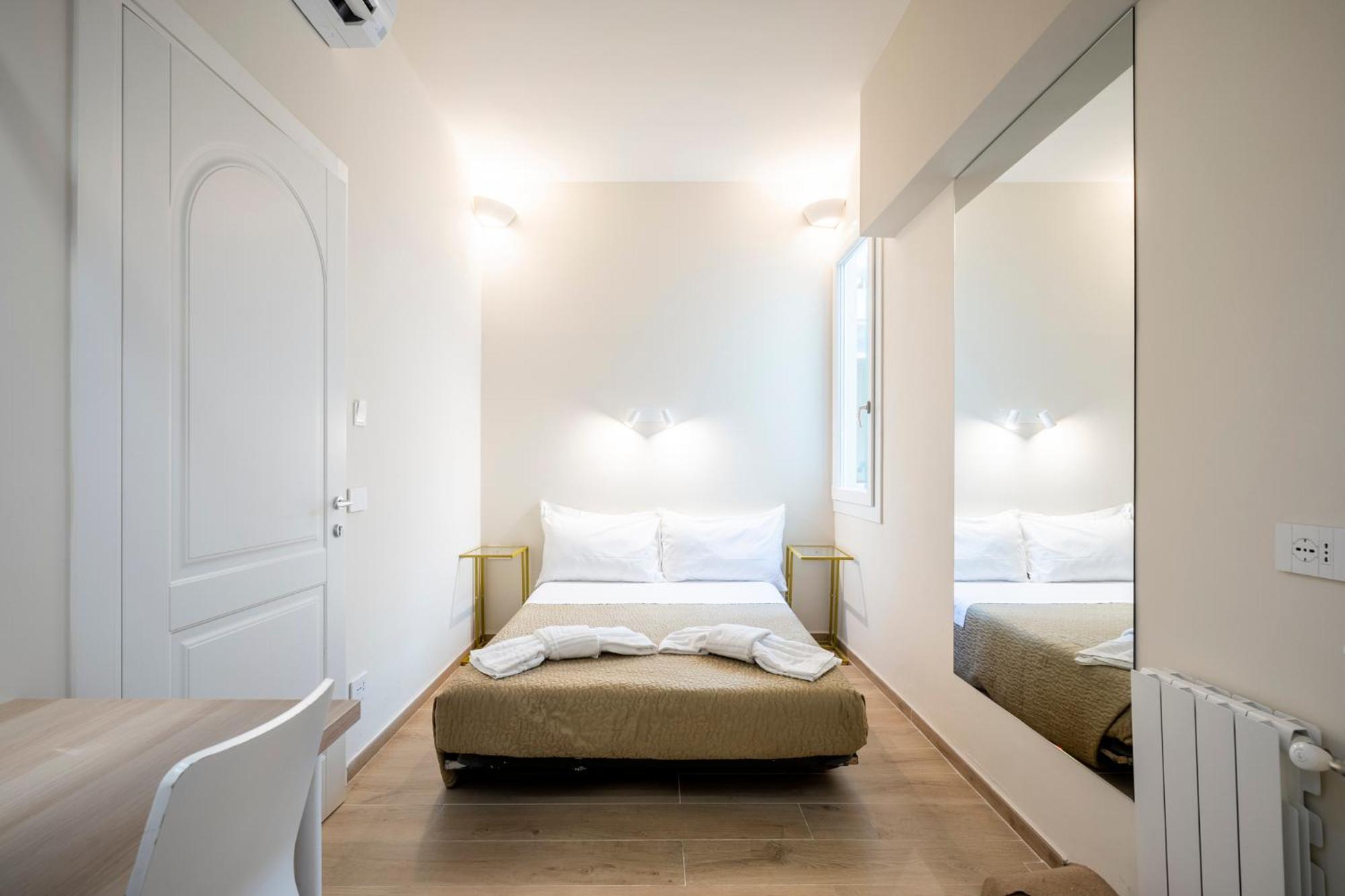 Duomo - Camere Matrimoniali Con Bagno Privato فلورنس المظهر الخارجي الصورة